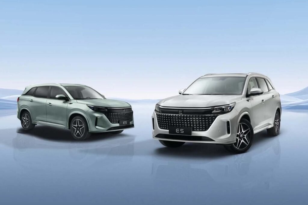 dfsk e5 híbrida enchufable: una suv que marca el futuro de la movilidad en guatemala