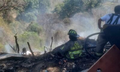 Incendio arrasa taller mecánico en Ciudad San Cristóbal y deja pérdidas de hasta Q2 millones