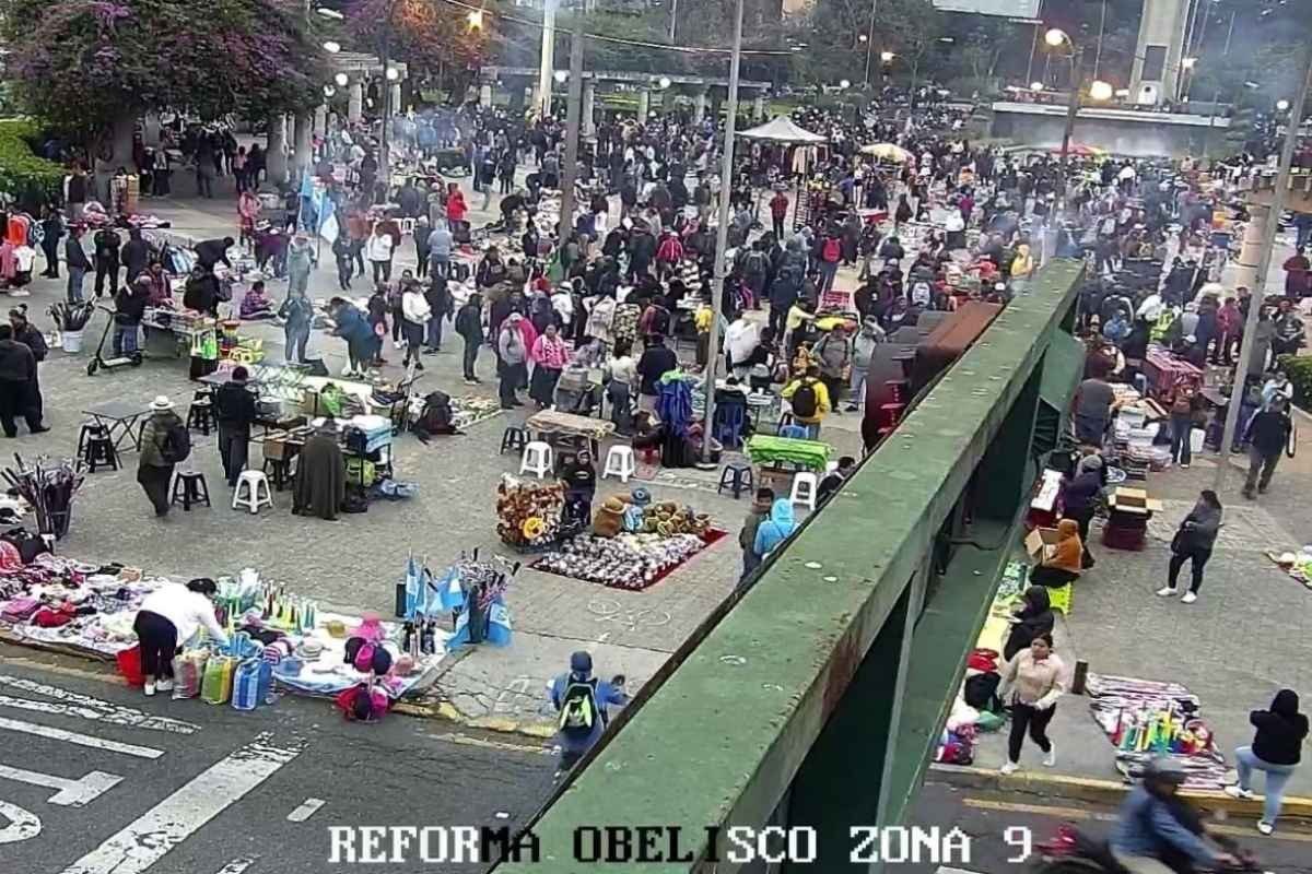 Sindicatos del magisterio realizan manifestaciones en la Ciudad de Guatemala