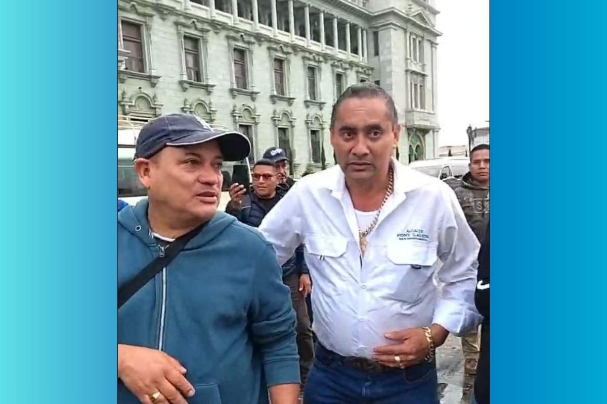Alcalde de San Pedro Necta respalda protesta docente con víveres pese a órdenes judiciales