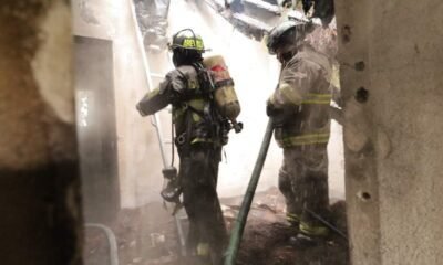 Incendio consume vivienda en zona 10; vecinos lograron evacuar a tiempo