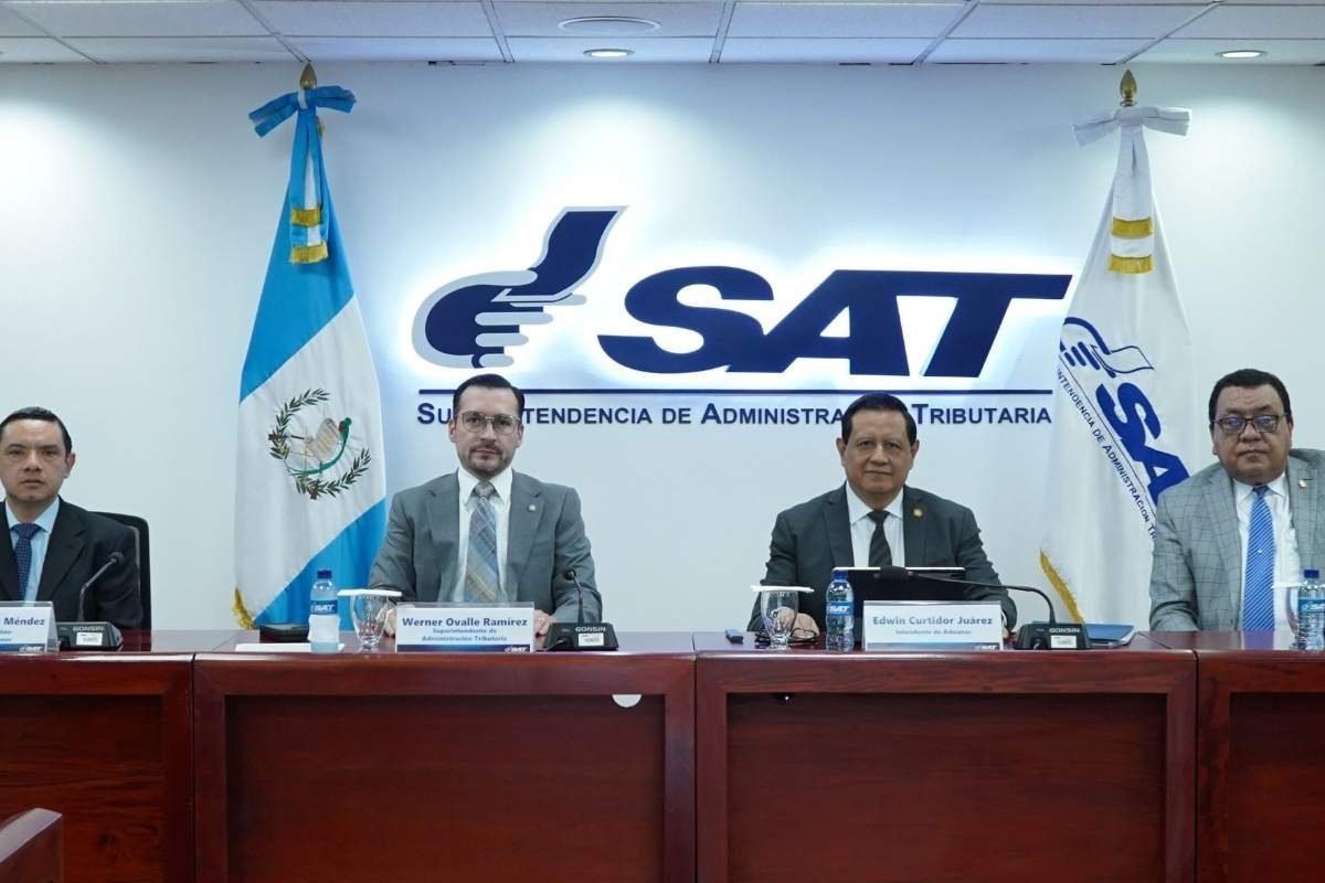 Q30.9 millones en fraude aduanero SAT presenta seis denuncias