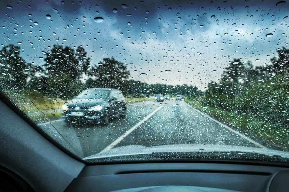 ¿Vas a salir en carro durante la época de lluvia El IGSS advierte esto antes de conducir