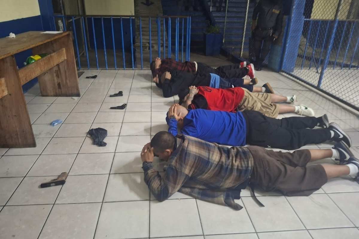 Liberan a 11 guardias del SP tras motines en cárceles de zona 18 y Fraijanes II