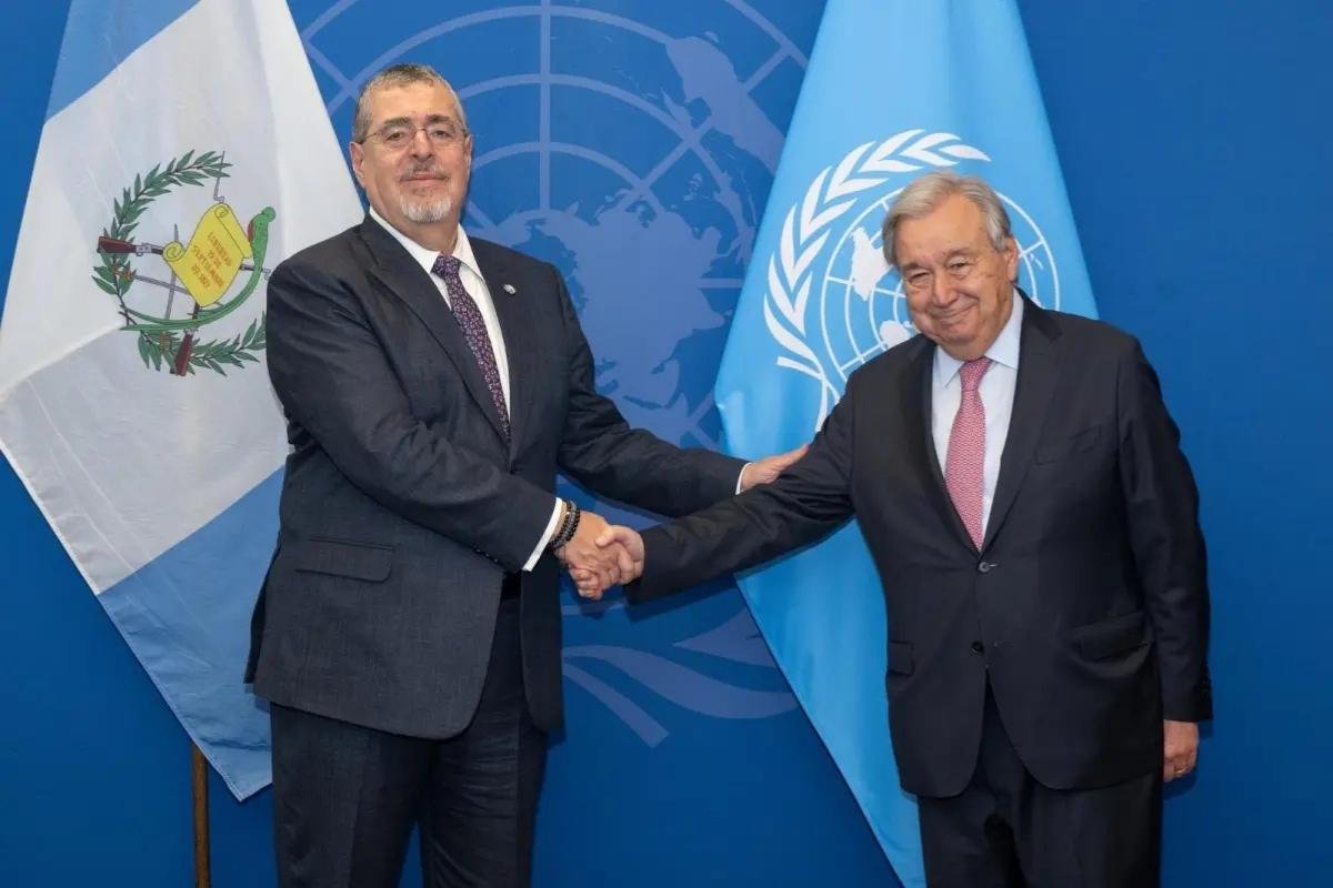 Arévalo sostiene encuentro con el secretario general de la ONU