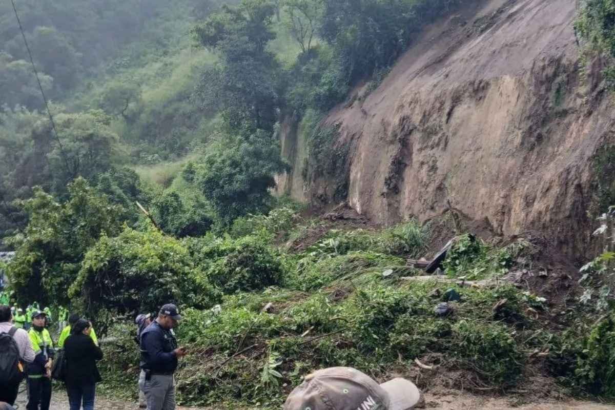 Cierre en Boca del Monte por limpieza en km 11.5