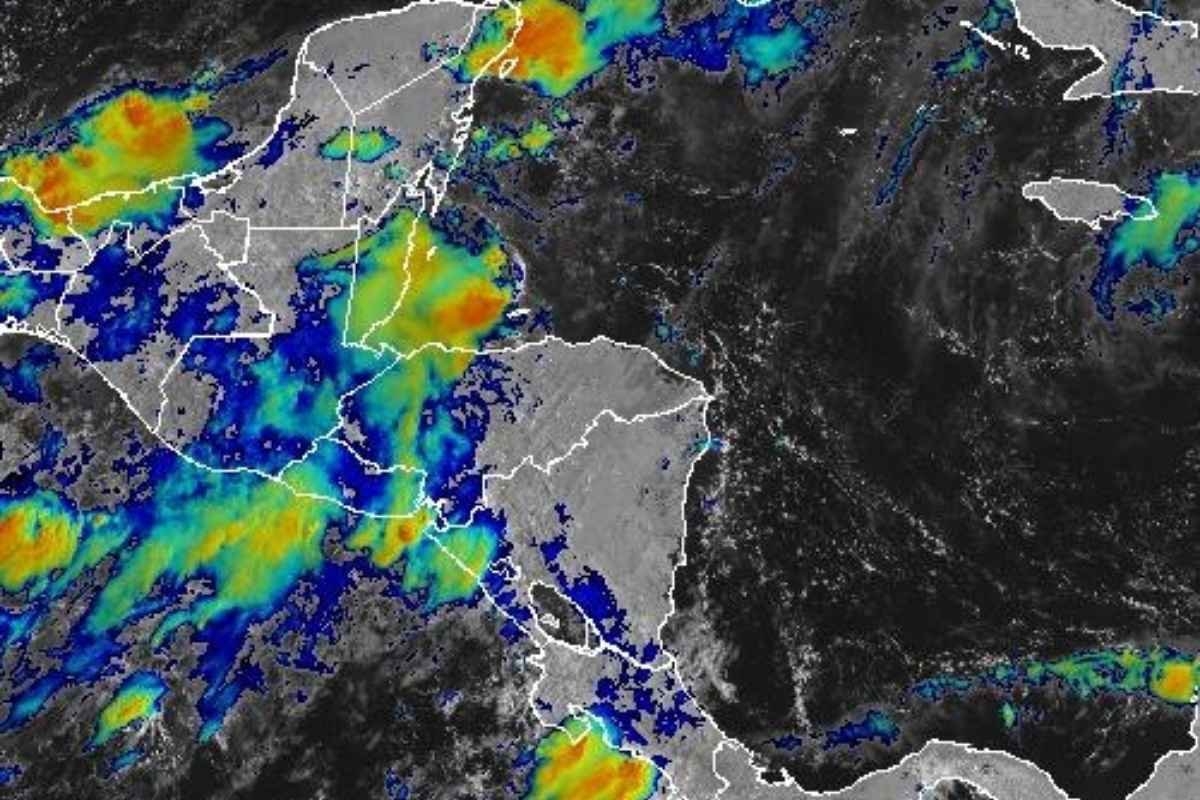 Onda del Este 32 intensifica lluvias y deja más de 60 viviendas afectadas en Alta Verapaz