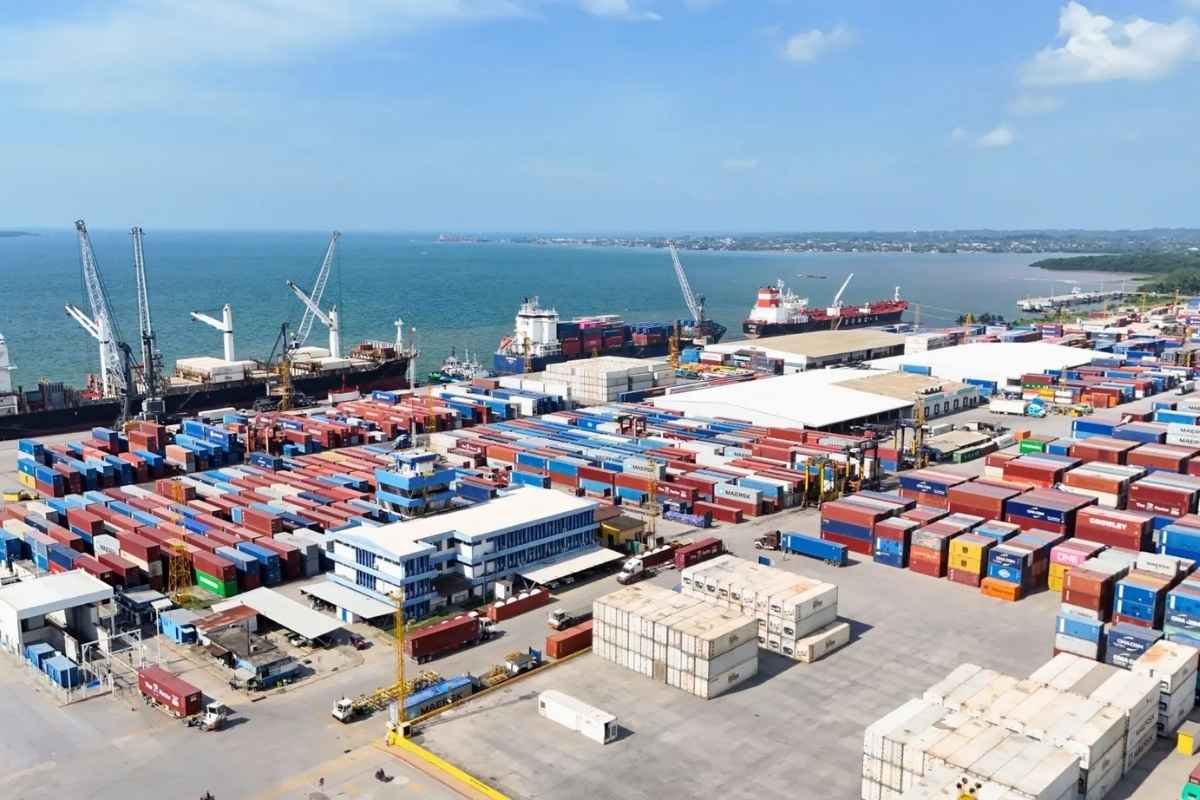 Exportaciones guatemaltecas en riesgo por retrasos en Puerto Santo Tomás El 45% del comercio exterior afectado