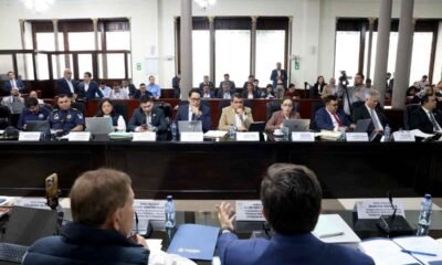 “¿Qué ganan con que me vaya” Ministro de Comunicaciones responde a diputados