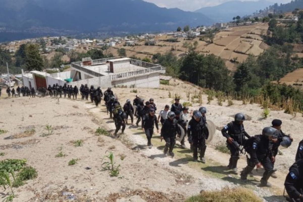 Escalada de violencia en Santa Catarina Ixtahuacán y Nahualá deja cinco muertos y agentes de la PNC retenidos