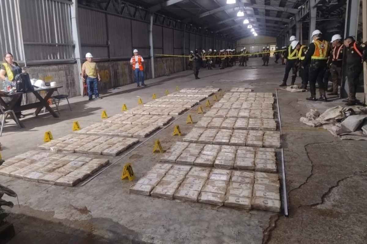 Cocaína oculta en harina nuevo hallazgo en Puerto Quetzal