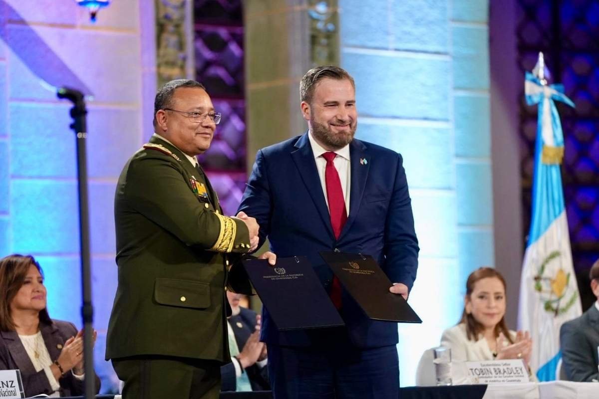 Guatemala y EE. UU. activan estudios para seis obras viales y un sistema ferroviario