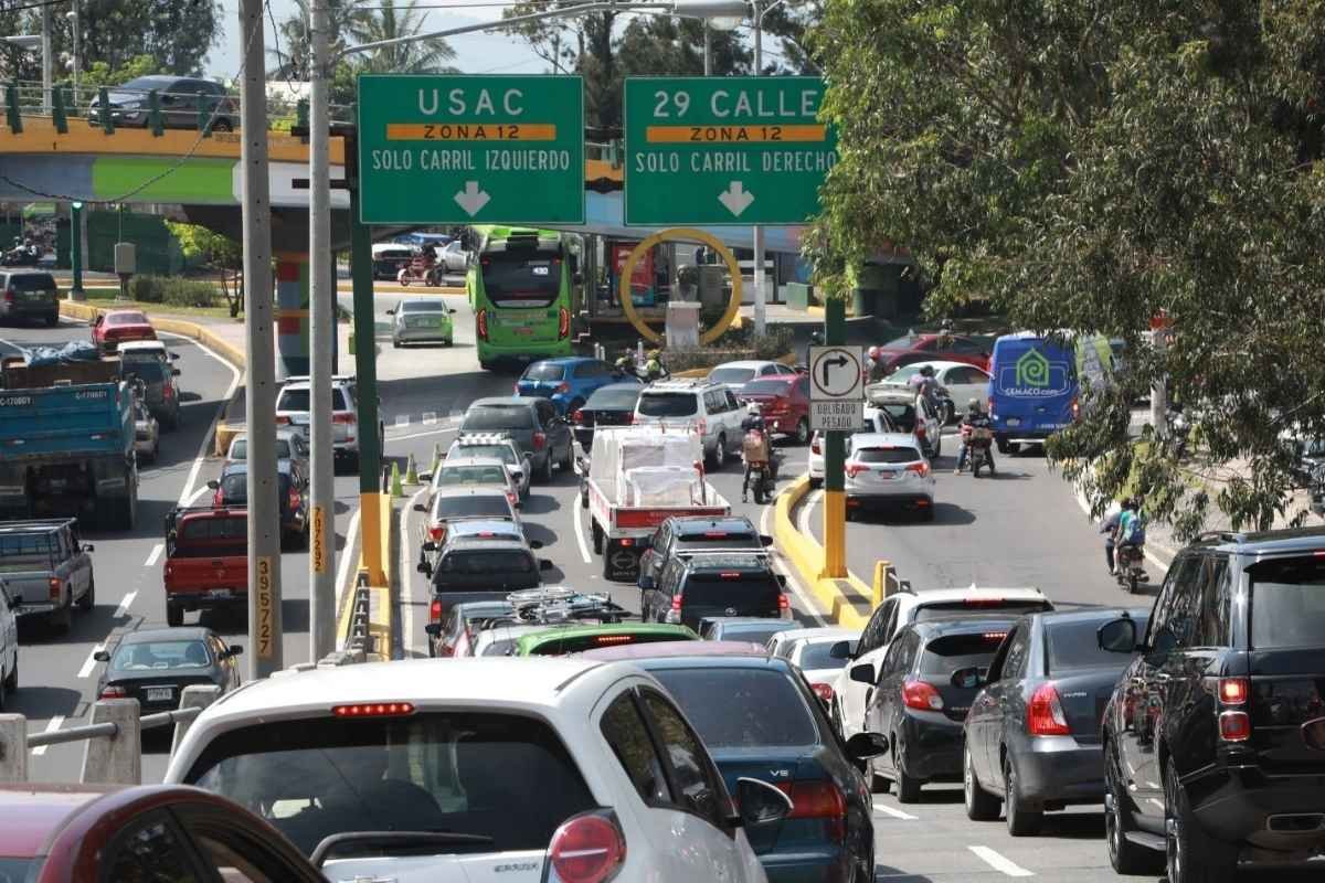 Tránsito retomará alta carga con el regreso a clases en la capital