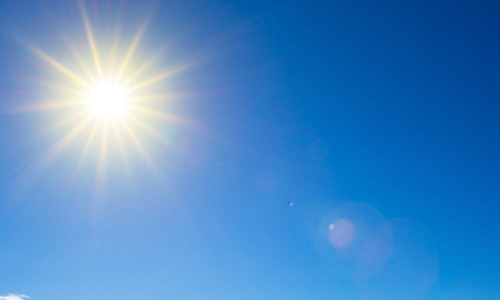 Clima contrastante marcará este jueves sol intenso, viento del norte y posibles lluvias vespertinas