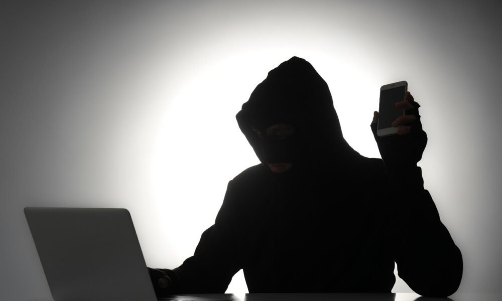 EMETRA advierte sobre mensajes falsos que exigen pago inmediato de multas en Guatemala