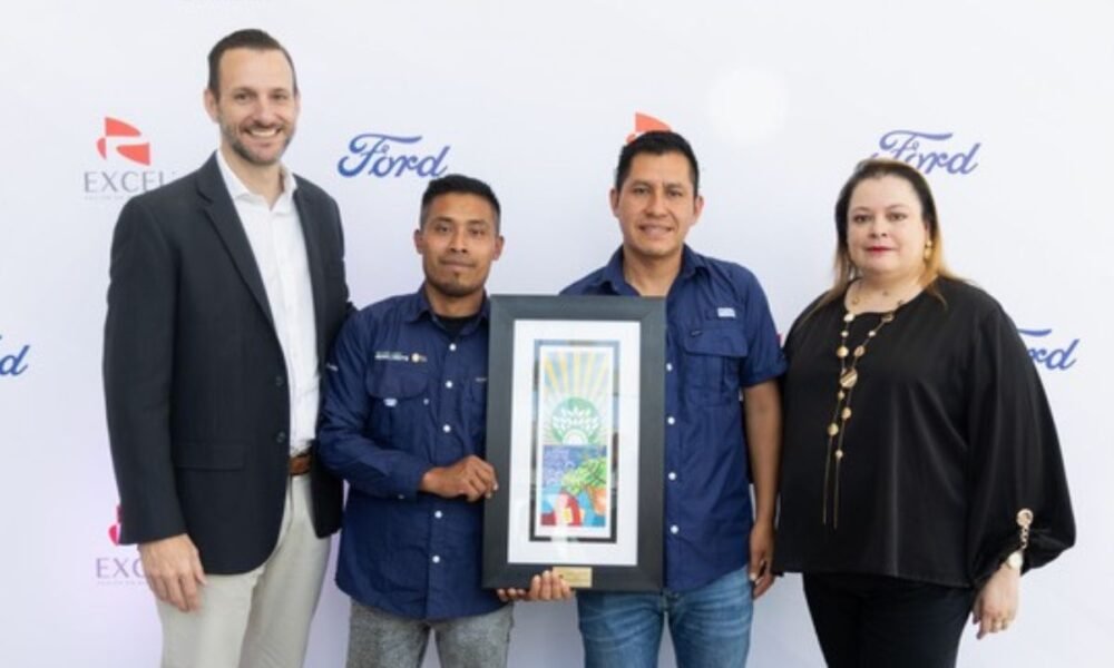 Ford reconoce proyecto de reforestación en montañas mayas Tz’utujil como ganador de Donativos Ambientales 2025
