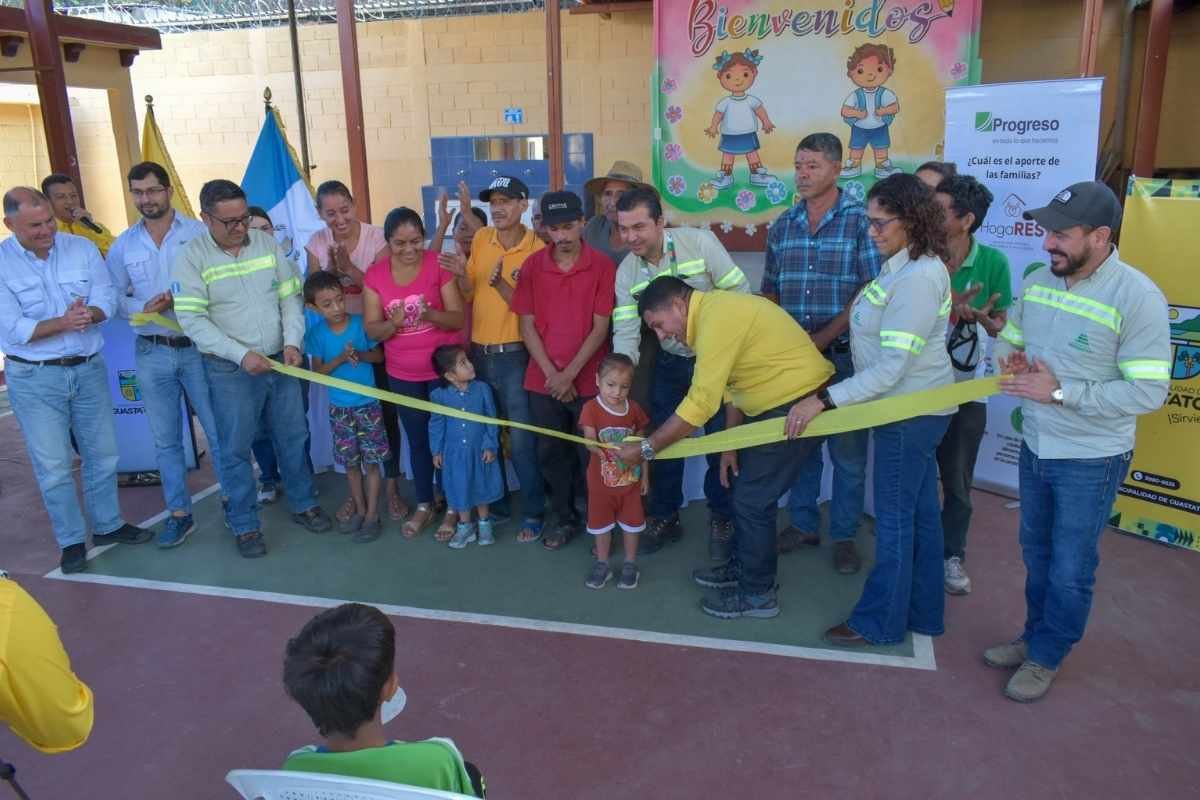HogaRES mejora 72 viviendas en Guastatoya