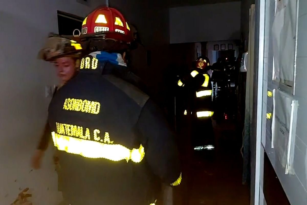 Incendio en el Hospital de Mazatenango activa protocolos y obliga a evacuar Pediatría