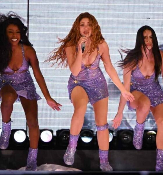Shakira resbala en pleno escenario durante su regreso a Centroamérica