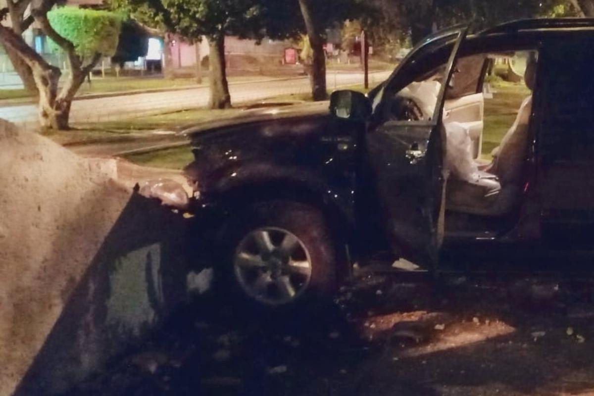 Conductor detenido tras chocar en avenida La Reforma
