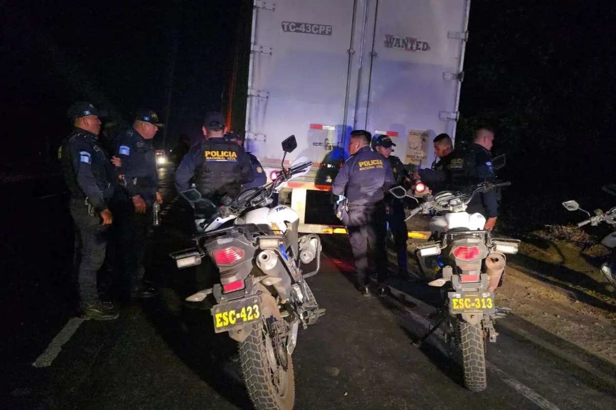 Furgón con insumos médicos es recuperado en Palín